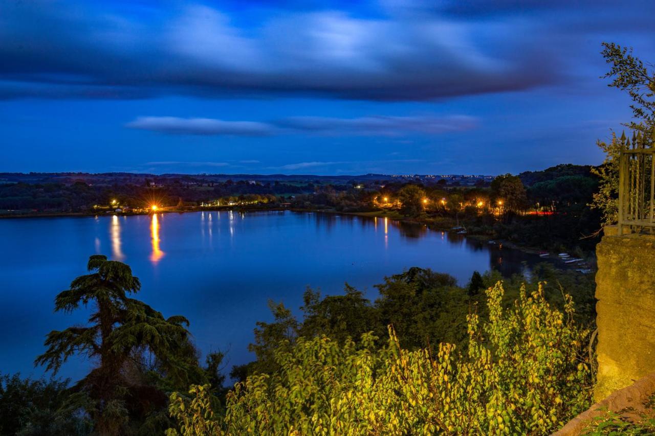 Appartamento Centro e Spiaggia ardesia Anguillara Sabazia Esterno foto