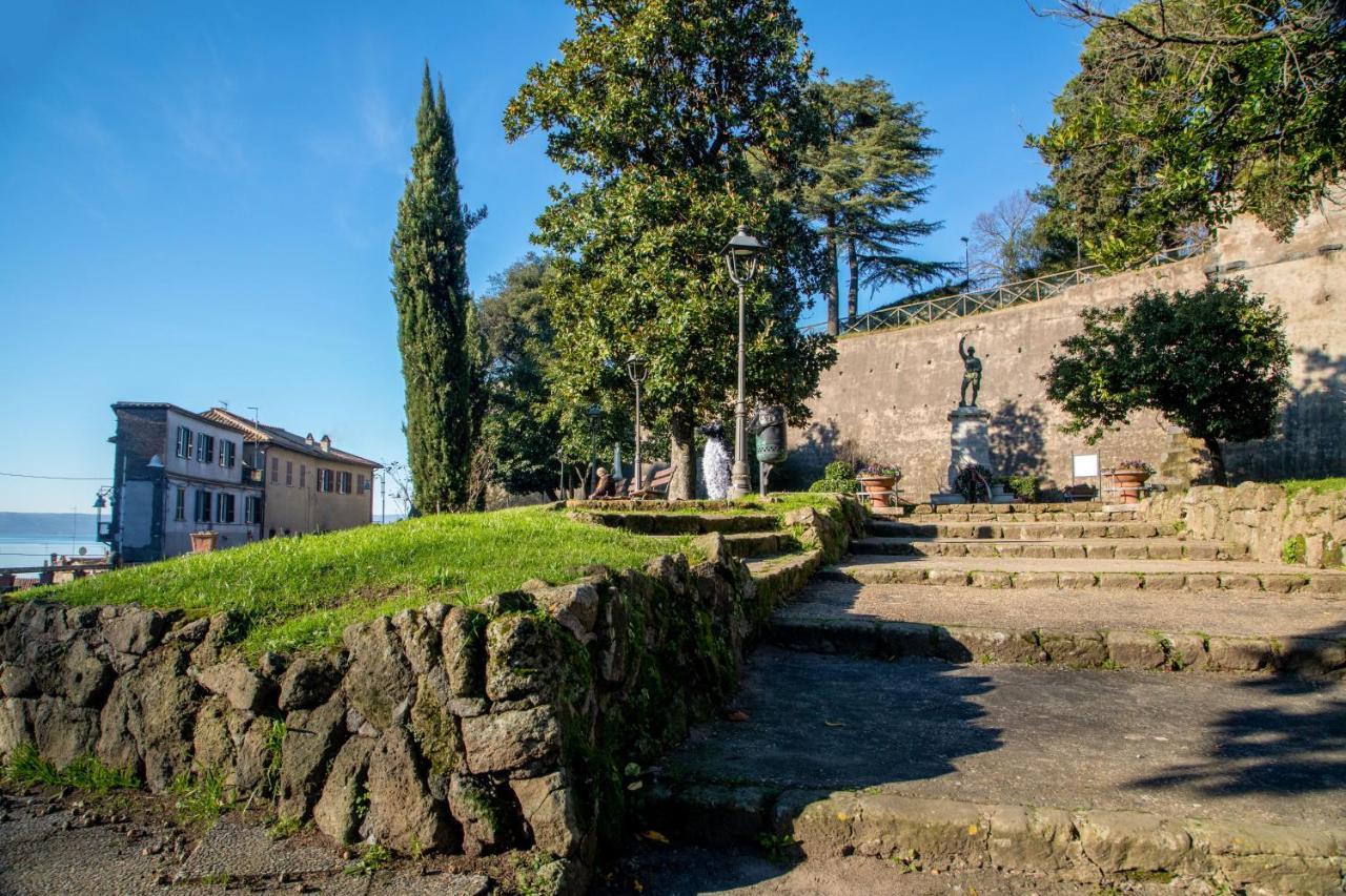 Appartamento Centro e Spiaggia ardesia Anguillara Sabazia Esterno foto